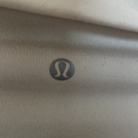 Lululemon jacket - Picture 3 of 4